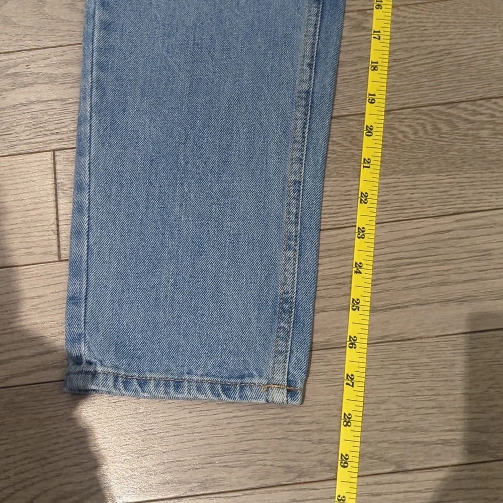 Refuge Women's Relaxed fit Distressed Mom Denim Jeans - Size 5 Like New - Picture 6 of 6